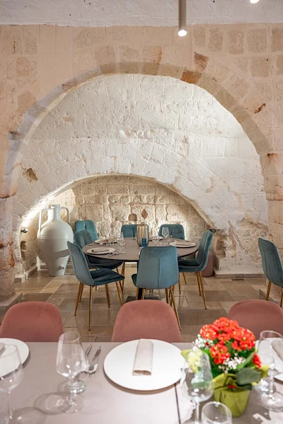 Interno ristorante visuale arcate cinquecentesche